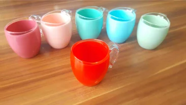 لیوان پلاستیکی